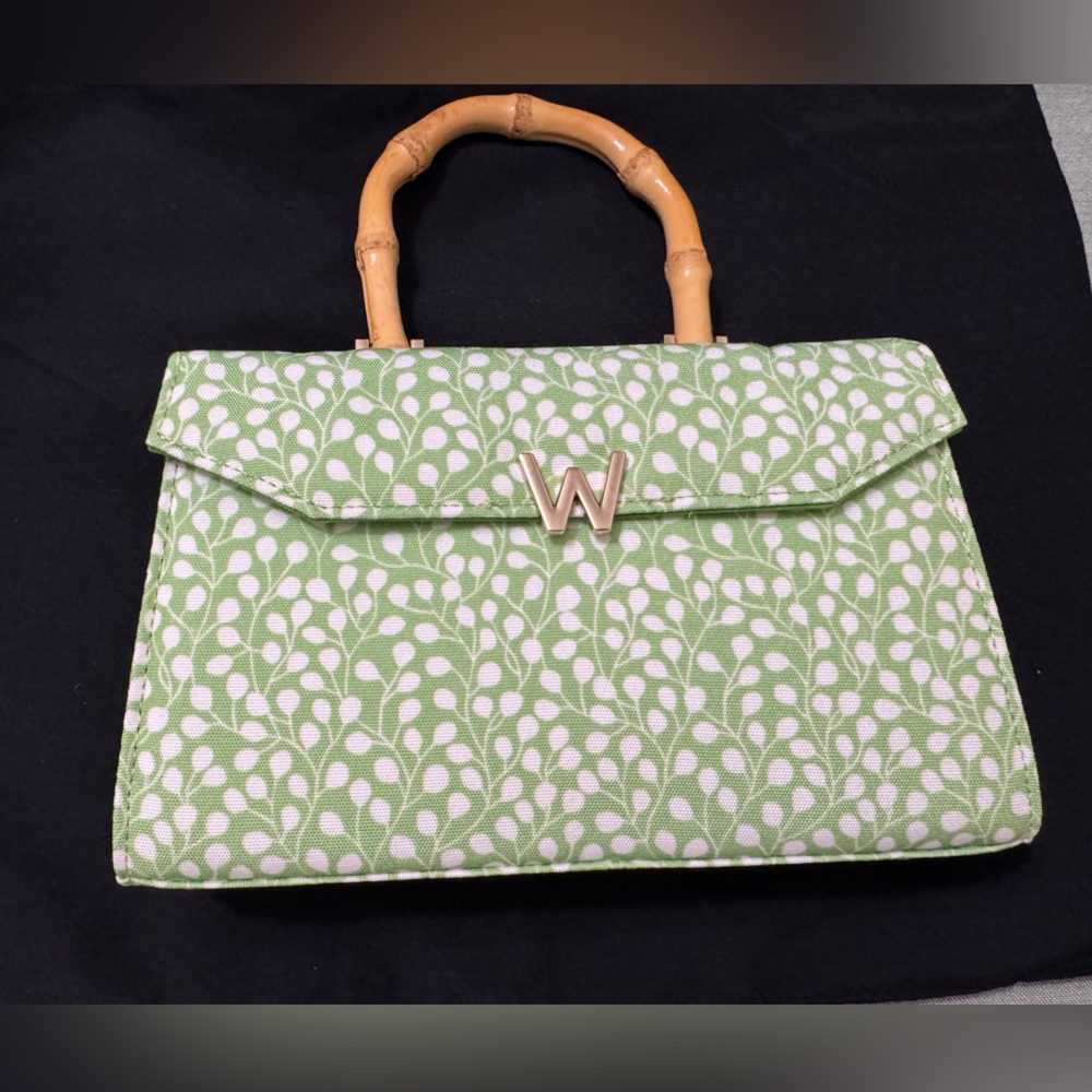 WOLF Green and White Patterned Accessory